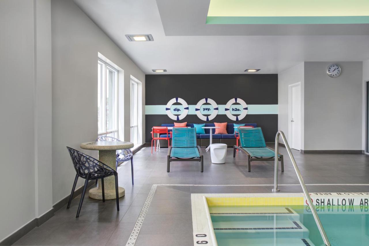 Tru By Hilton Toronto Airport West Hotel มิสซิสซอกา ภายนอก รูปภาพ