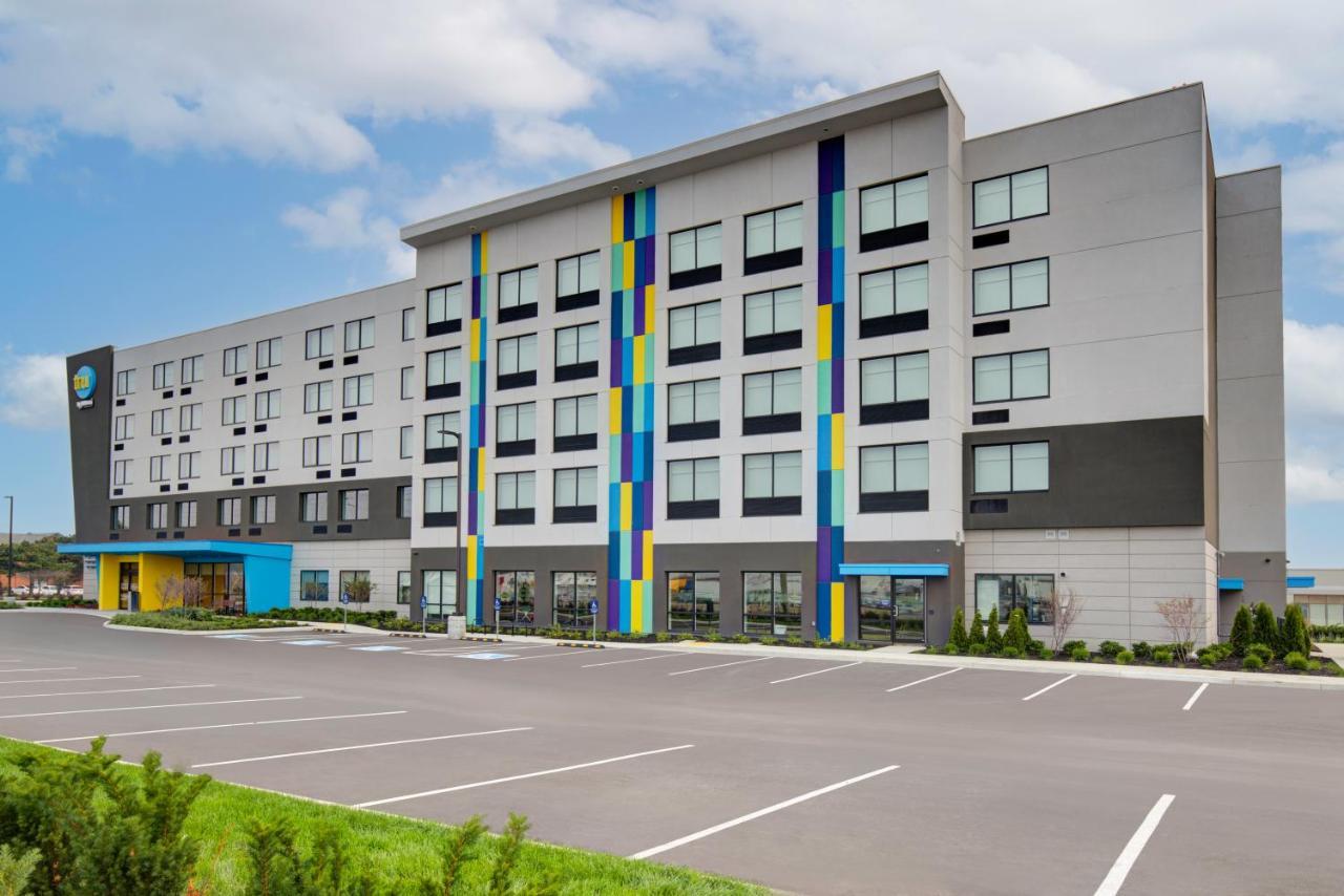 Tru By Hilton Toronto Airport West Hotel มิสซิสซอกา ภายนอก รูปภาพ