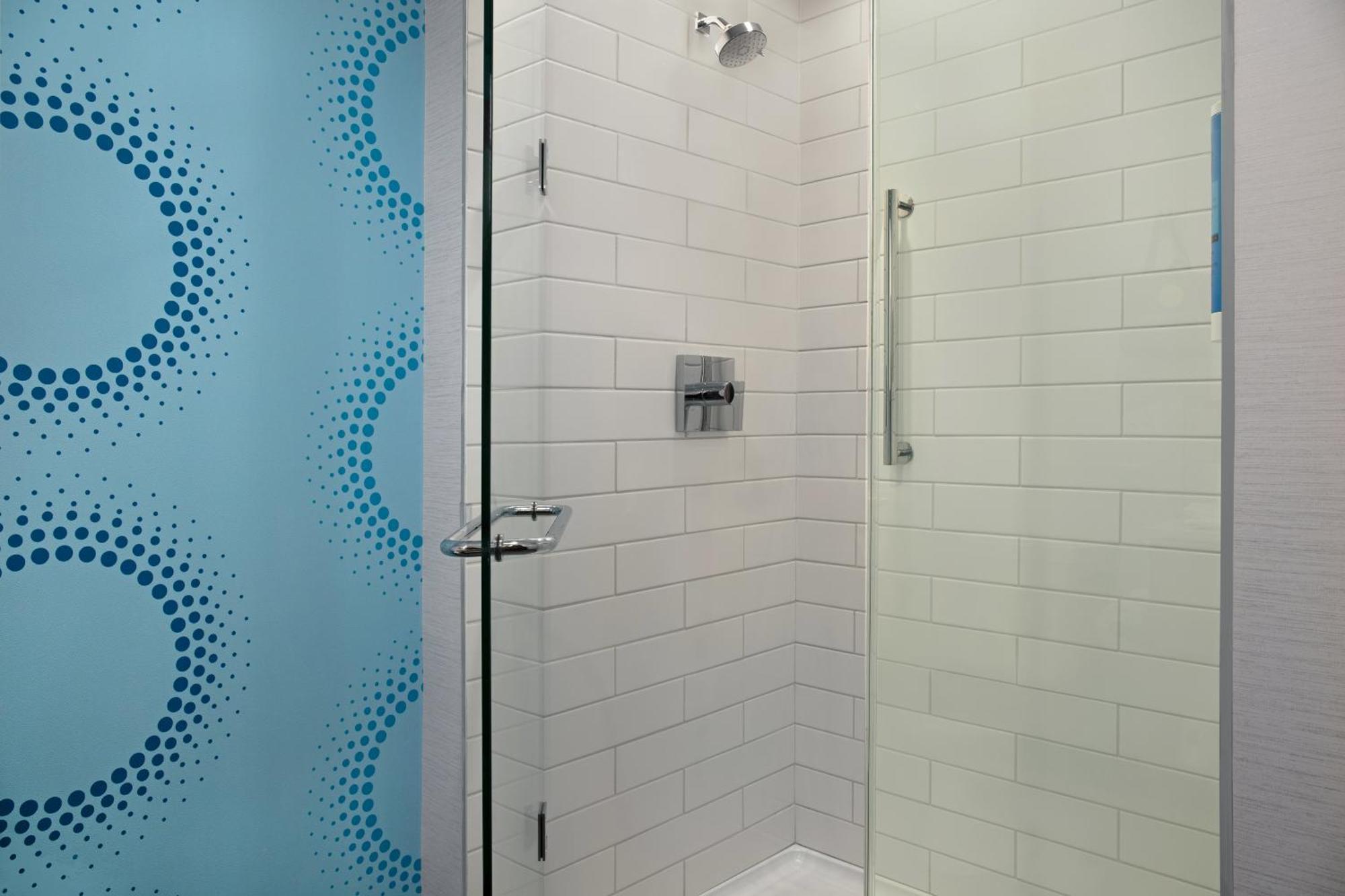 Tru By Hilton Toronto Airport West Hotel มิสซิสซอกา ภายนอก รูปภาพ