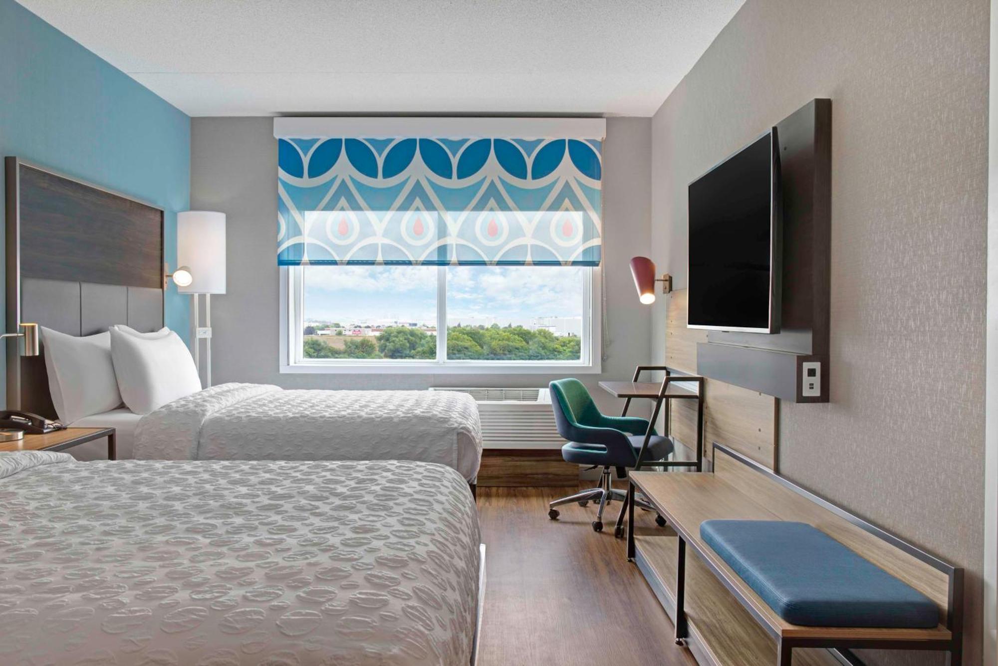Tru By Hilton Toronto Airport West Hotel มิสซิสซอกา ภายนอก รูปภาพ