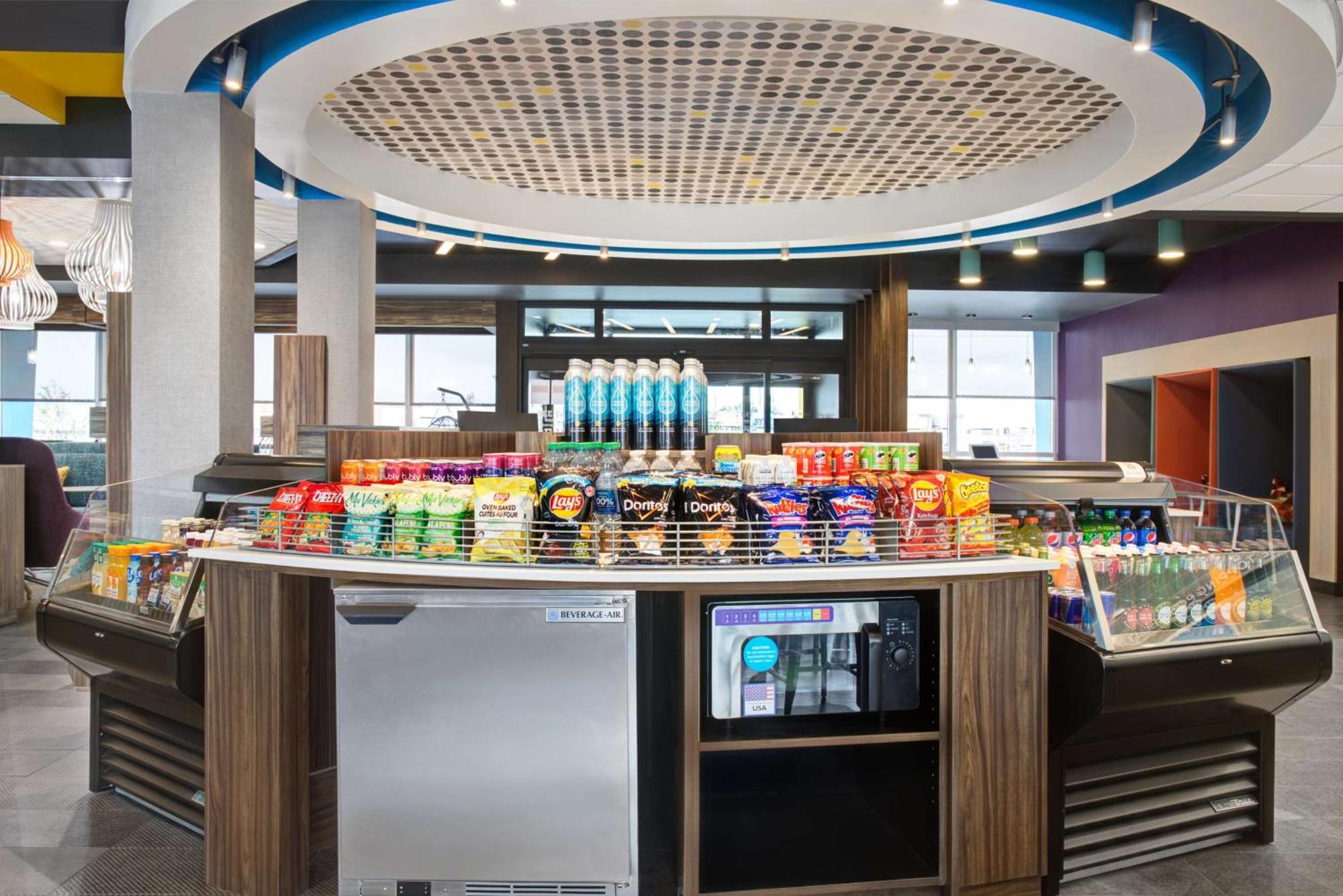 Tru By Hilton Toronto Airport West Hotel มิสซิสซอกา ภายนอก รูปภาพ